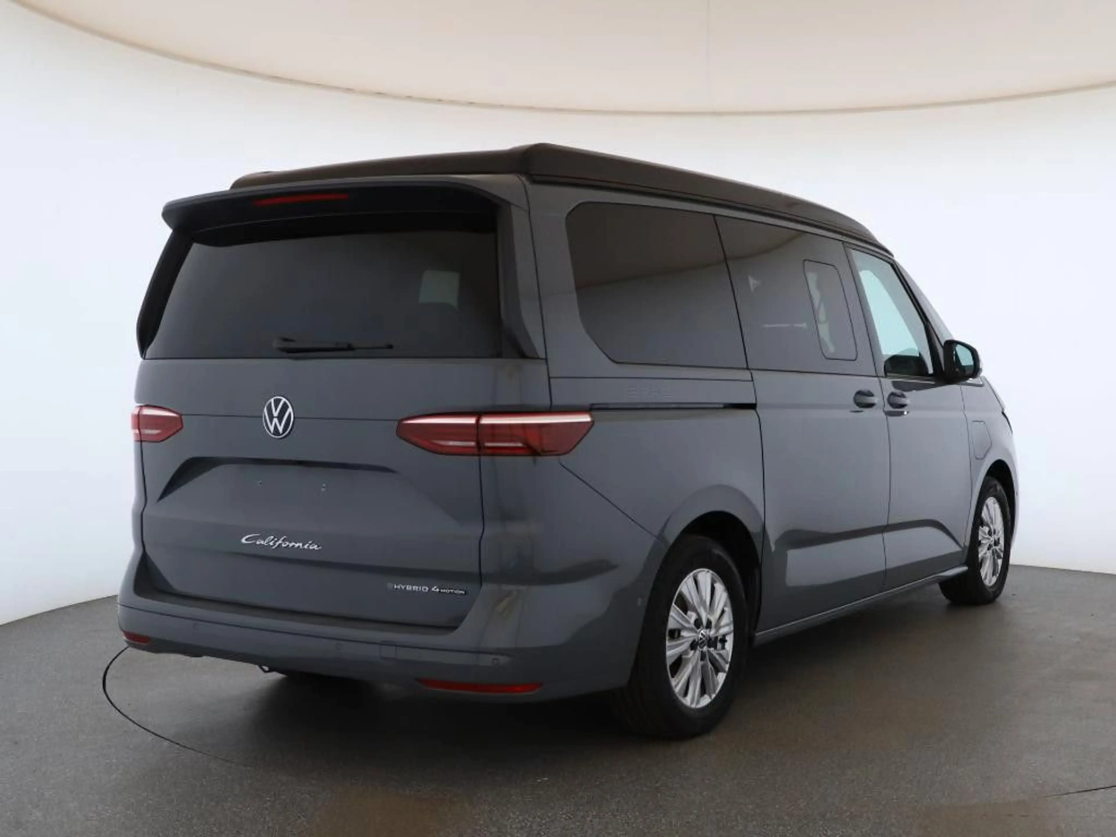Volkswagen T7 California Beach Tour eHybrid 4M ACC AHK HUD — photo 3