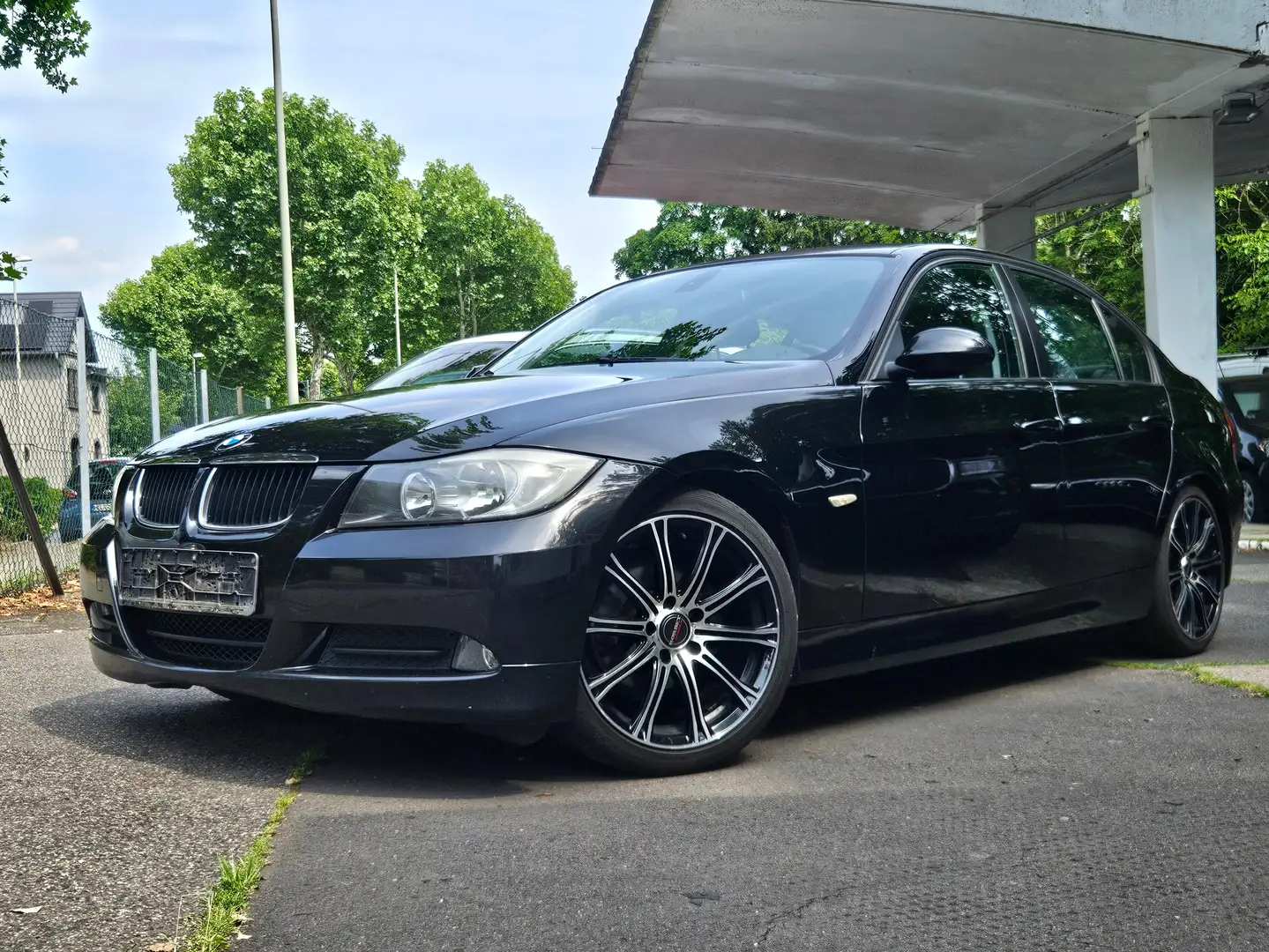 BMW 318 318i Limousine 8xReifen Tüv 11/2026 Klima Schwarz - 1