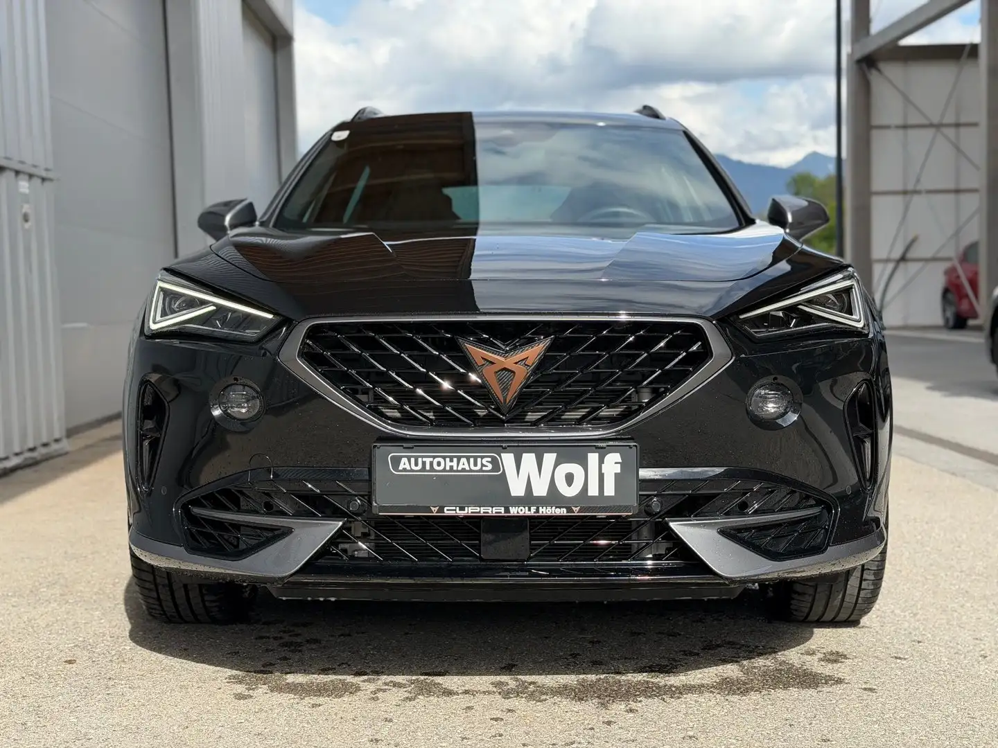 CUPRA Formentor TRIBE VZ 2.0 TSI DSG 4Drive Schwarz - 2
