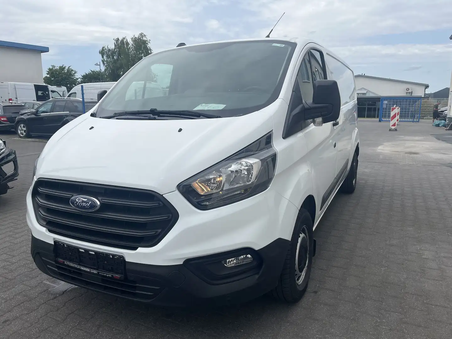 Ford Transit Custom L2H1 Trend 2.0 TDCI, EURO6 Weiß - 1
