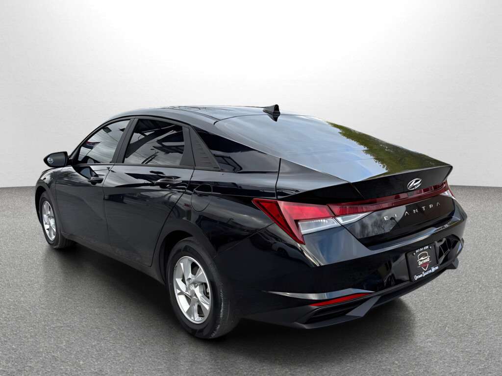2022 Hyundai Elantra Essential — снимка 1