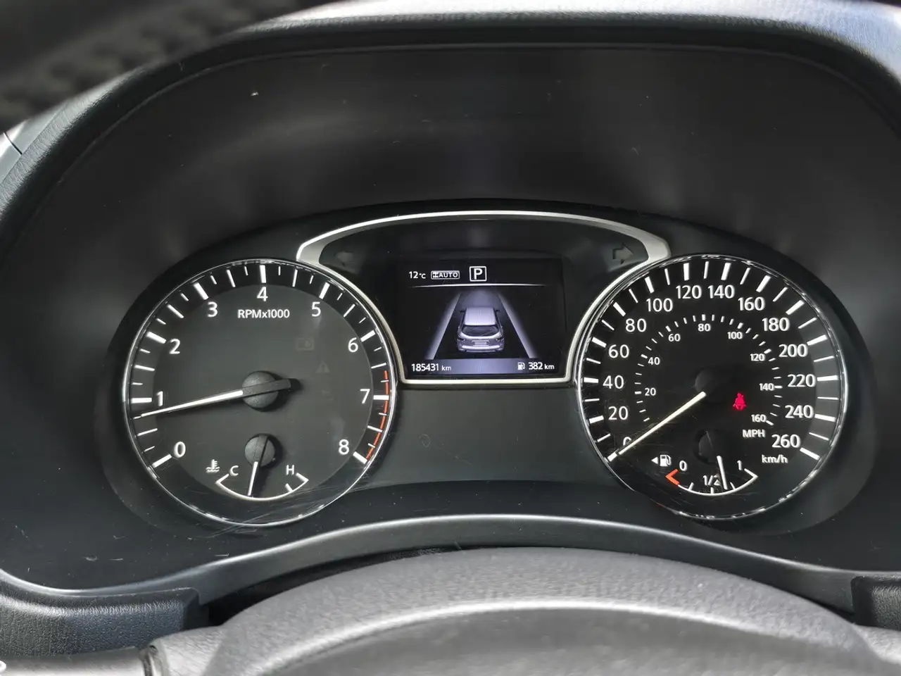 Nissan Pathfinder photo Nissan Pathfinder
