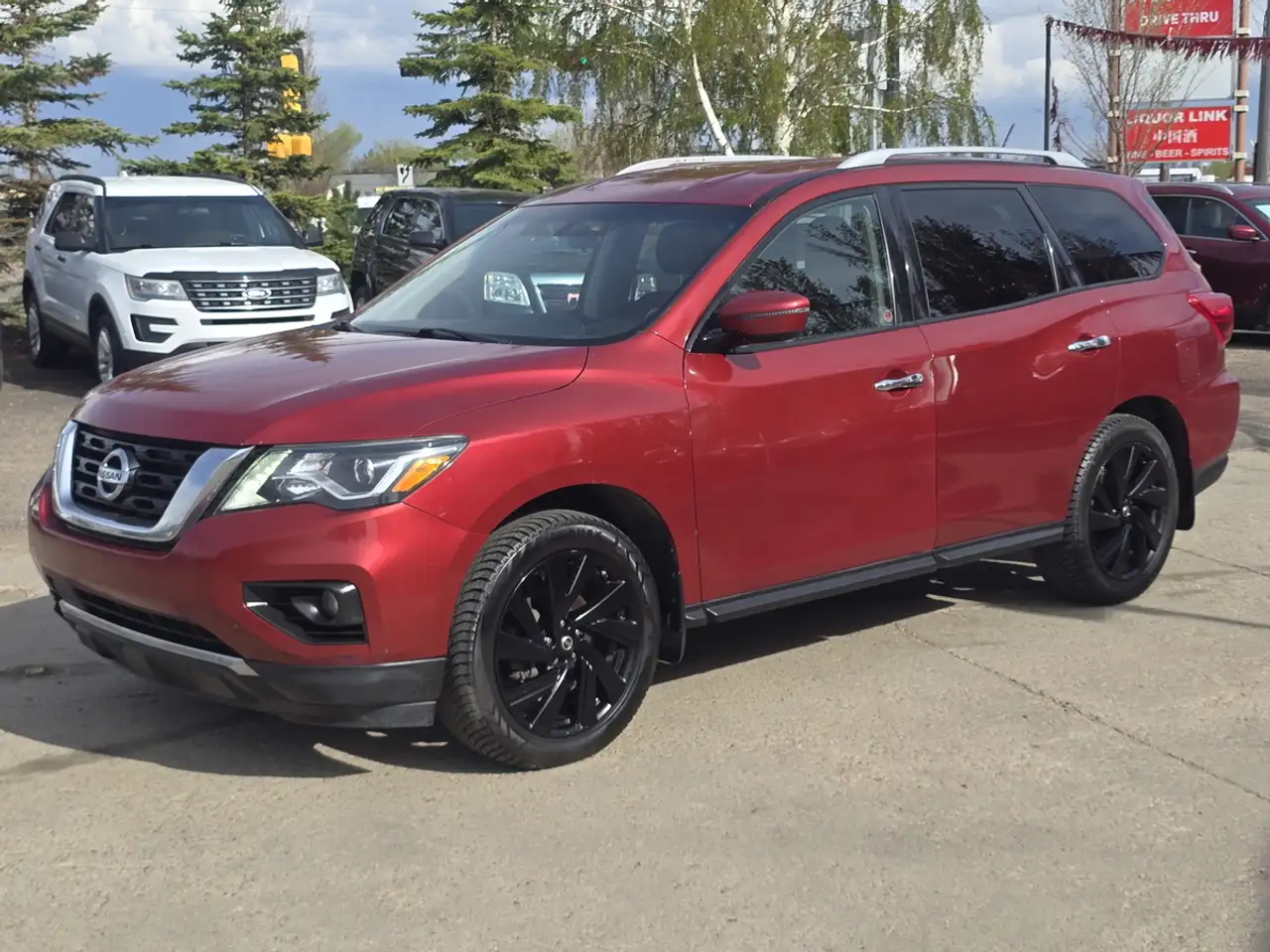 Nissan Pathfinder fotografie Nissan Pathfinder