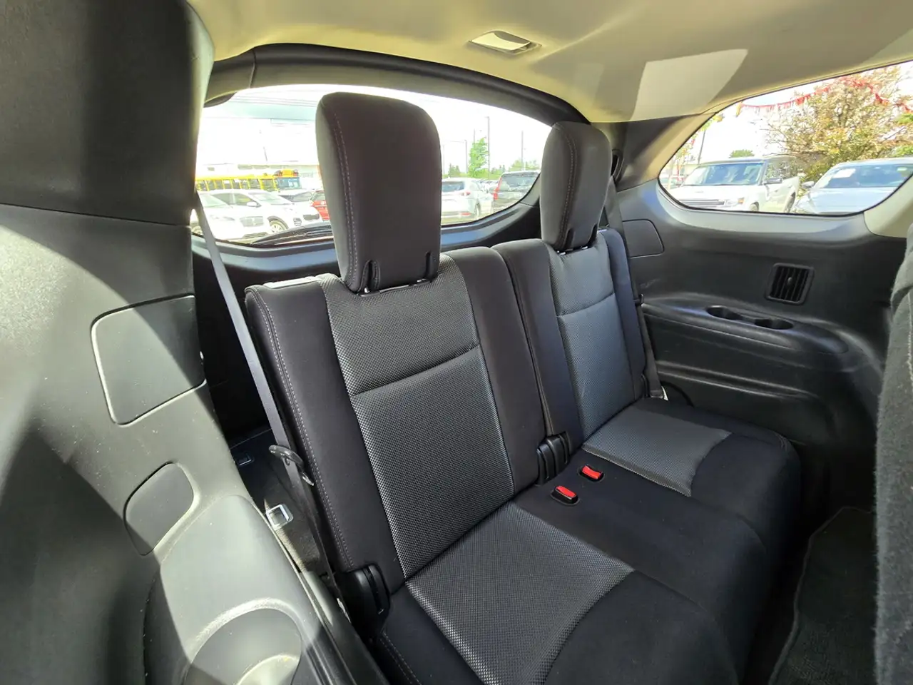 Nissan Pathfinder photo Nissan Pathfinder