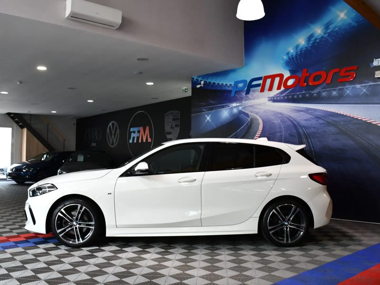 BMW 140 118iA 1.5 140 M-Sport BVA GPS Car Play LED Mode Régulateur JA 18 Blanc - 2