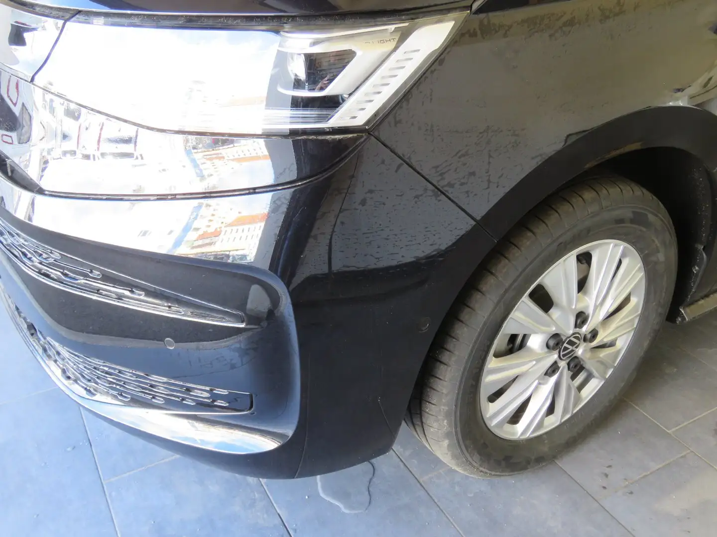 Volkswagen T7 Multivan VW T7 Multivan Business eHybrid 180 kW 4MOTION Schwarz - 2