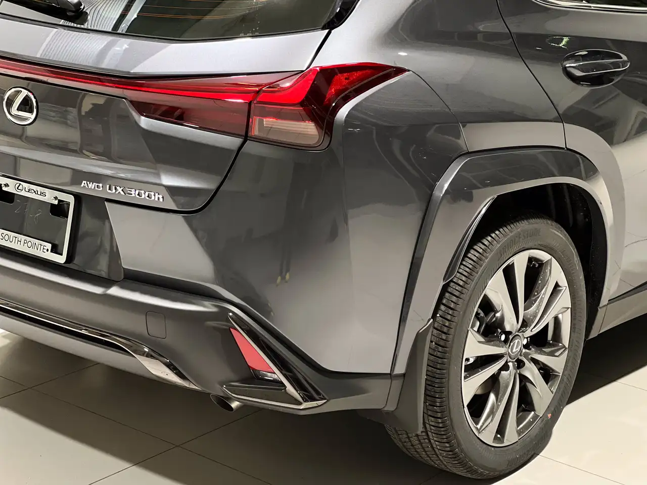 Lexus UX снимка Lexus UX
