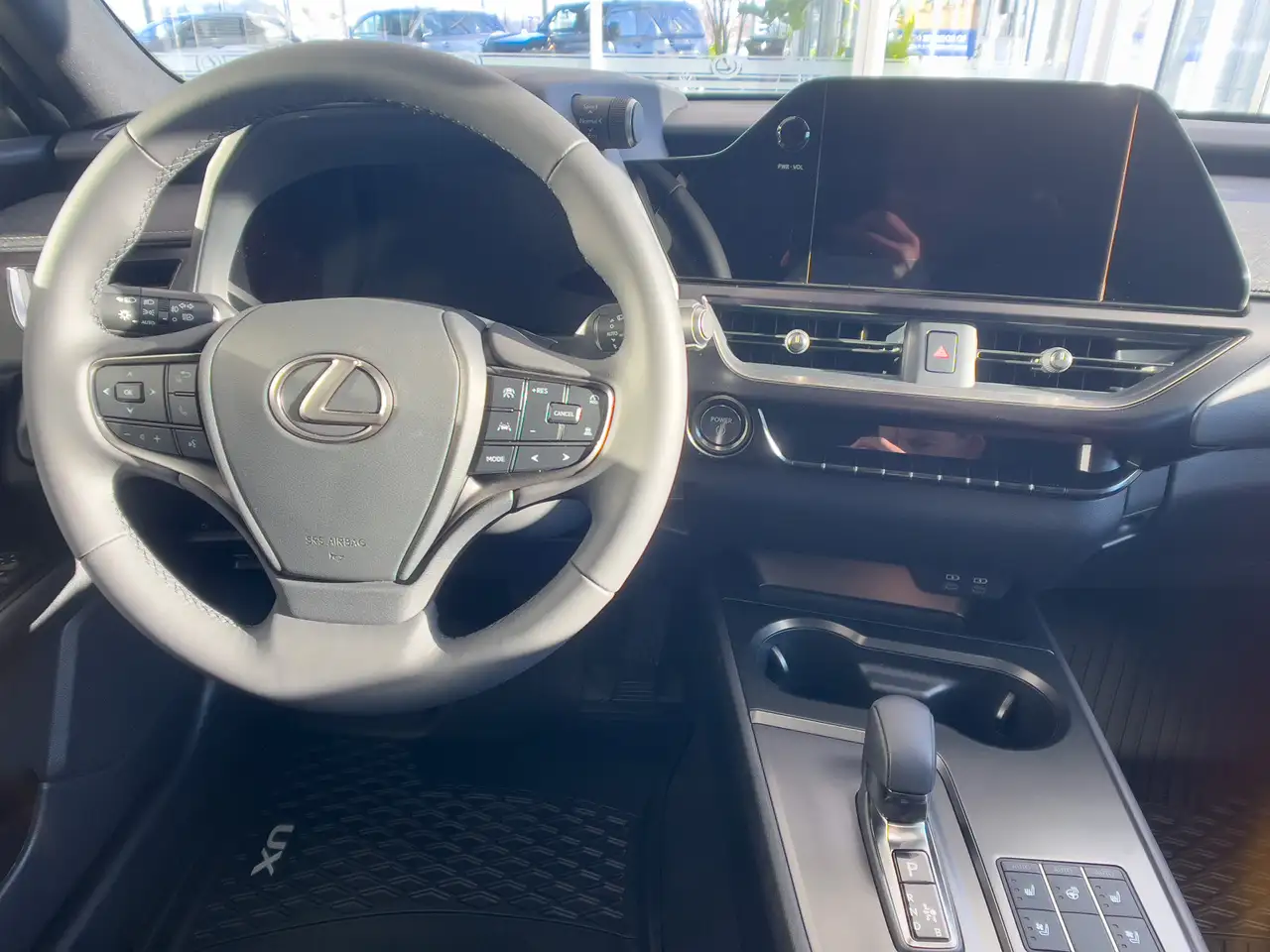 Lexus UX снимка Lexus UX
