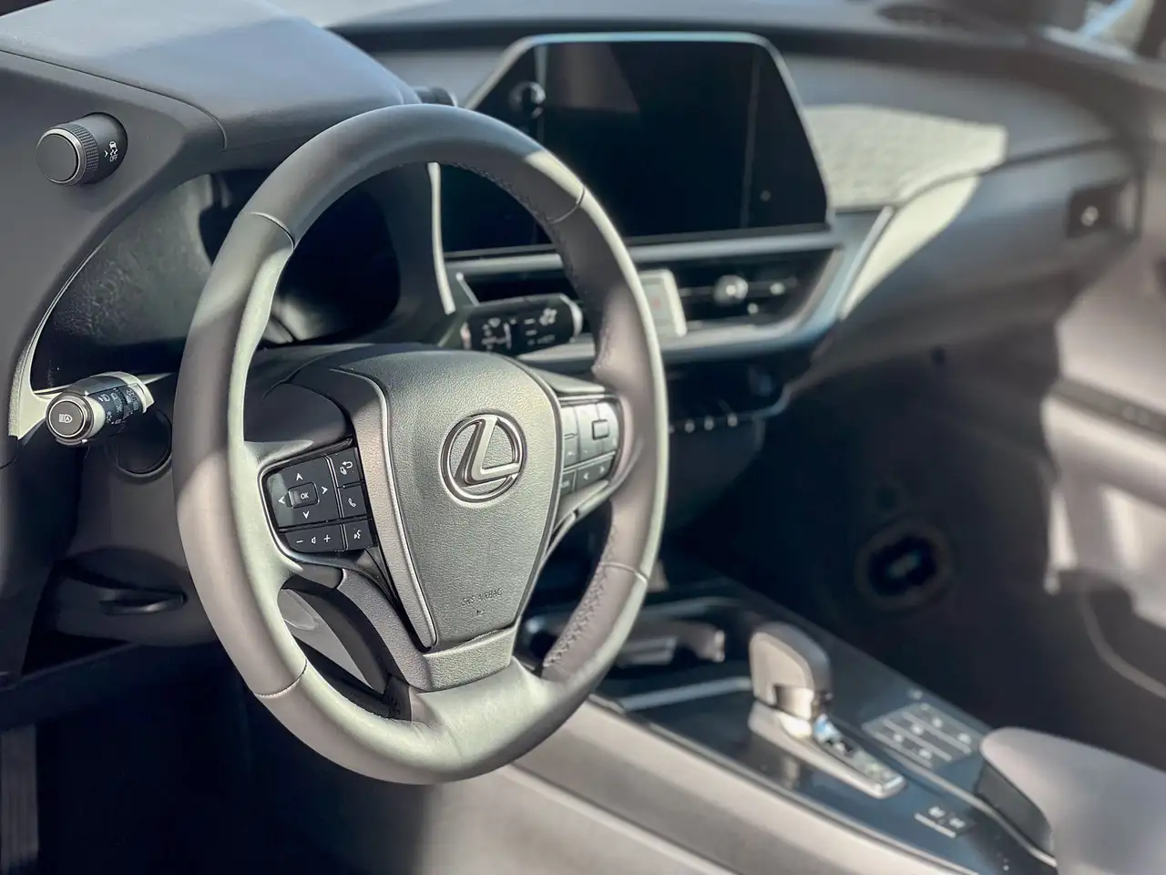 Lexus UX снимка Lexus UX