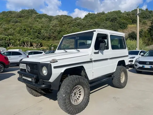 Mercedes-Benz G 300