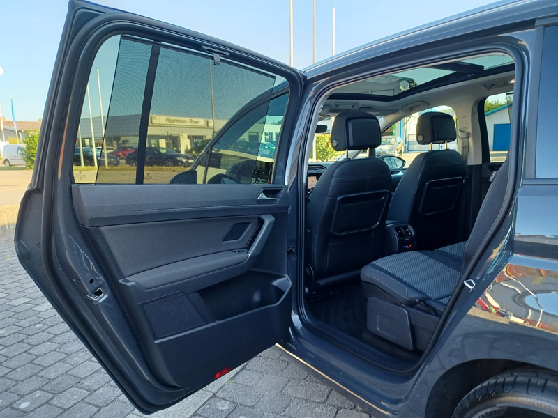 Volkswagen Touran Comfortline 7S ACC DCPro Kgo Pano AHK Sth — photo 9