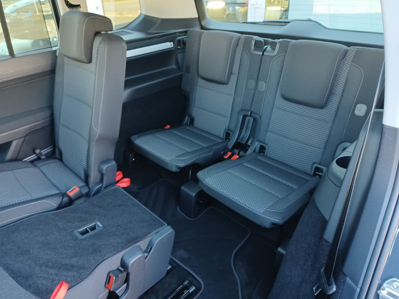 Volkswagen Touran Comfortline 7S ACC DCPro Kgo Pano AHK Sth — photo 14
