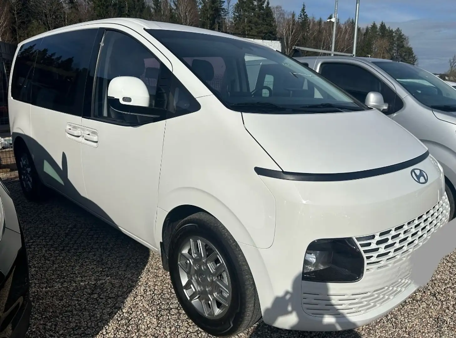 Hyundai STARIA 2.2 Luxury 2wd  automatico 9 Posti, pelle, Iva esp Bianco - 2