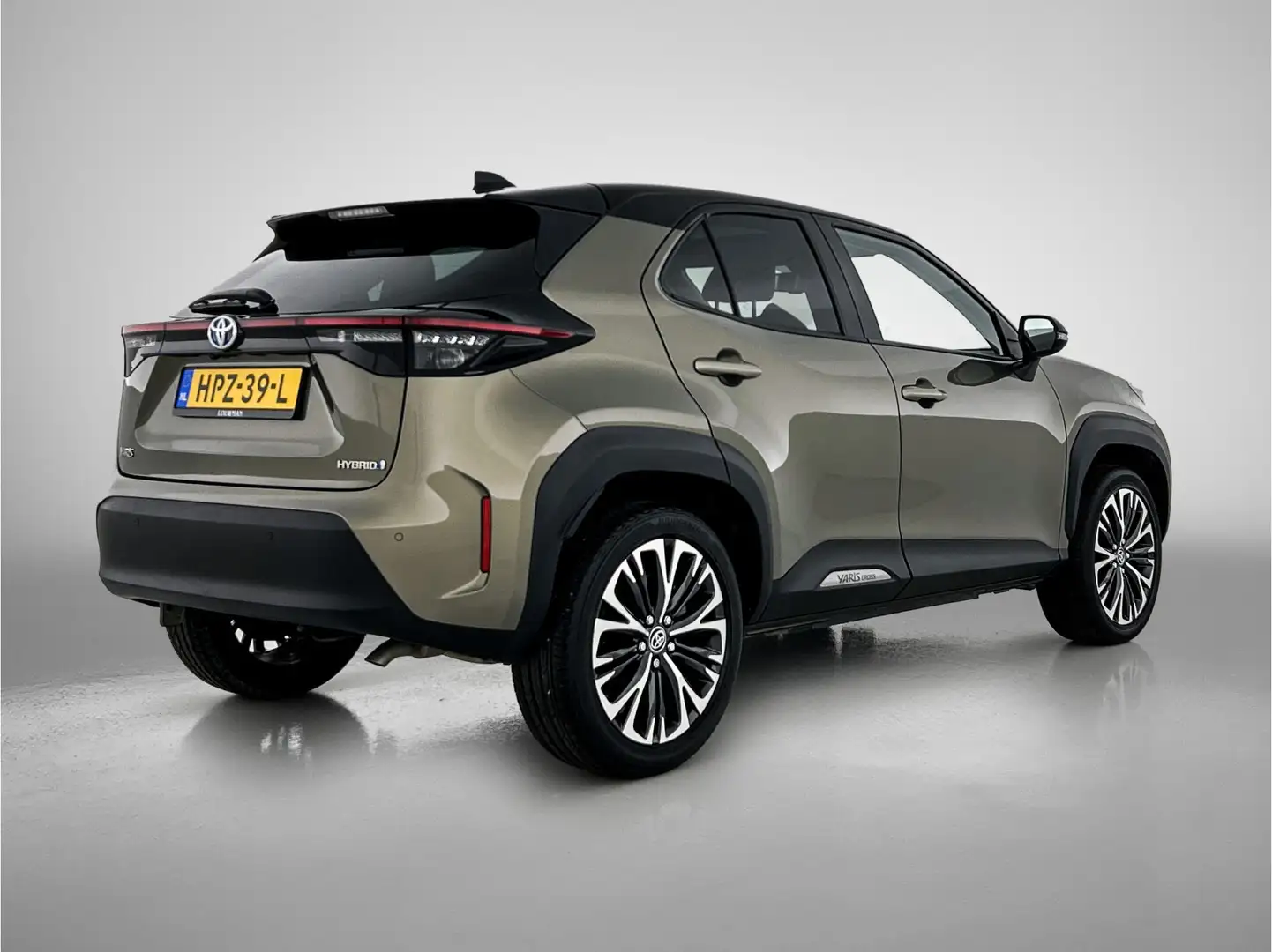 Toyota Yaris Cross 1.5 Hybrid Executive Limited | Navigatie | Parkeer Beige - 2