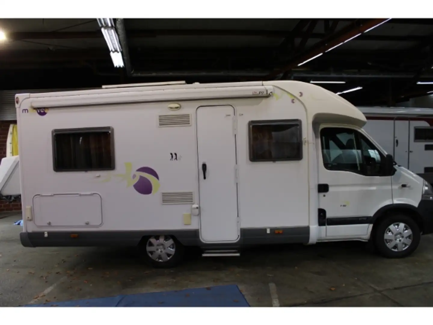 Pilote P 660 Mooveo Markise Solar Truma el./Gas Weiß - 2