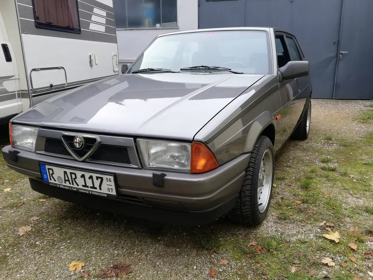 Alfa Romeo 75 1.8 IE, foto 4