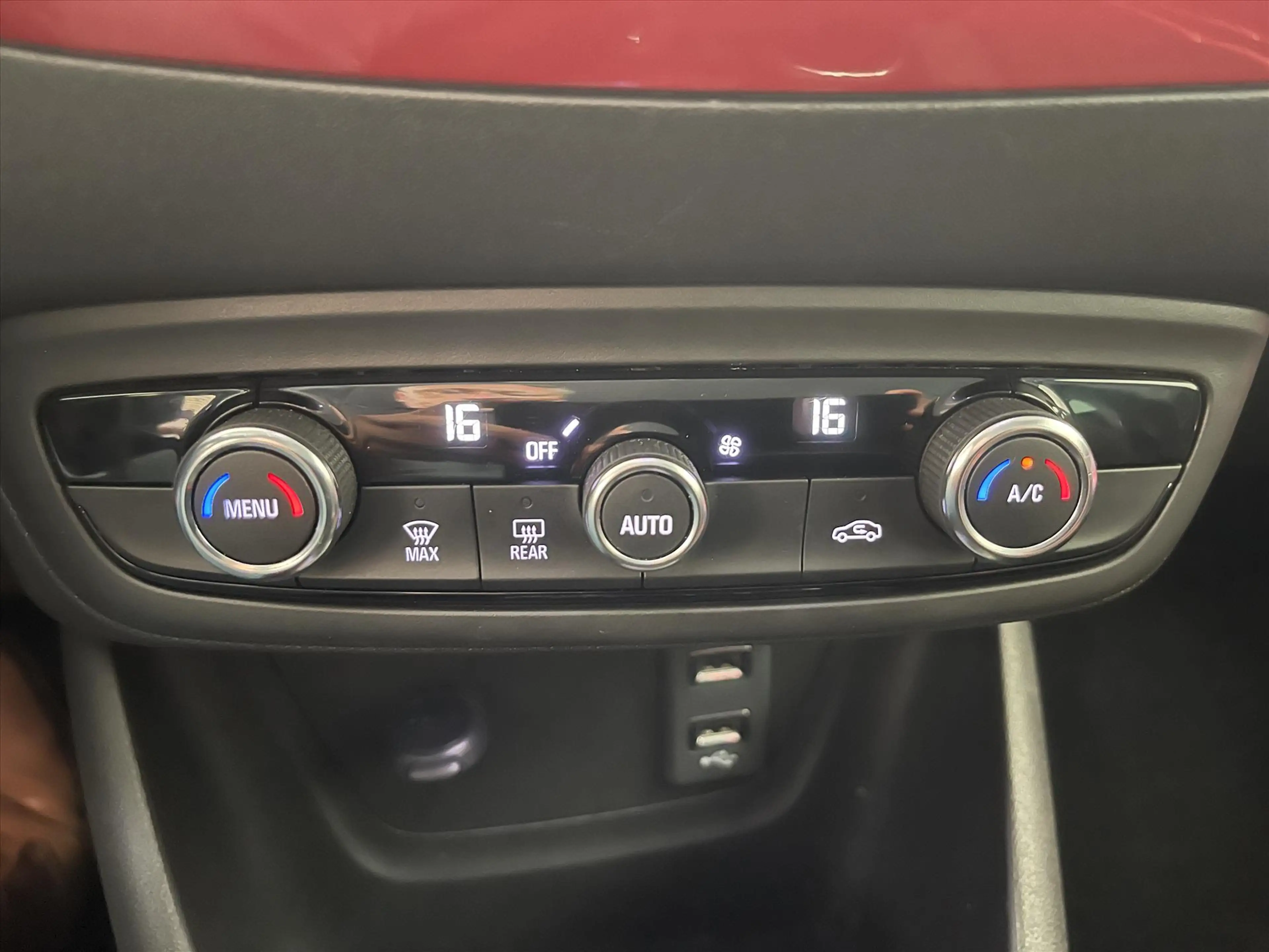 Opel Crossland 1.2 130pk Start/Stop Aut. GS Line *NAVI* — photo 14
