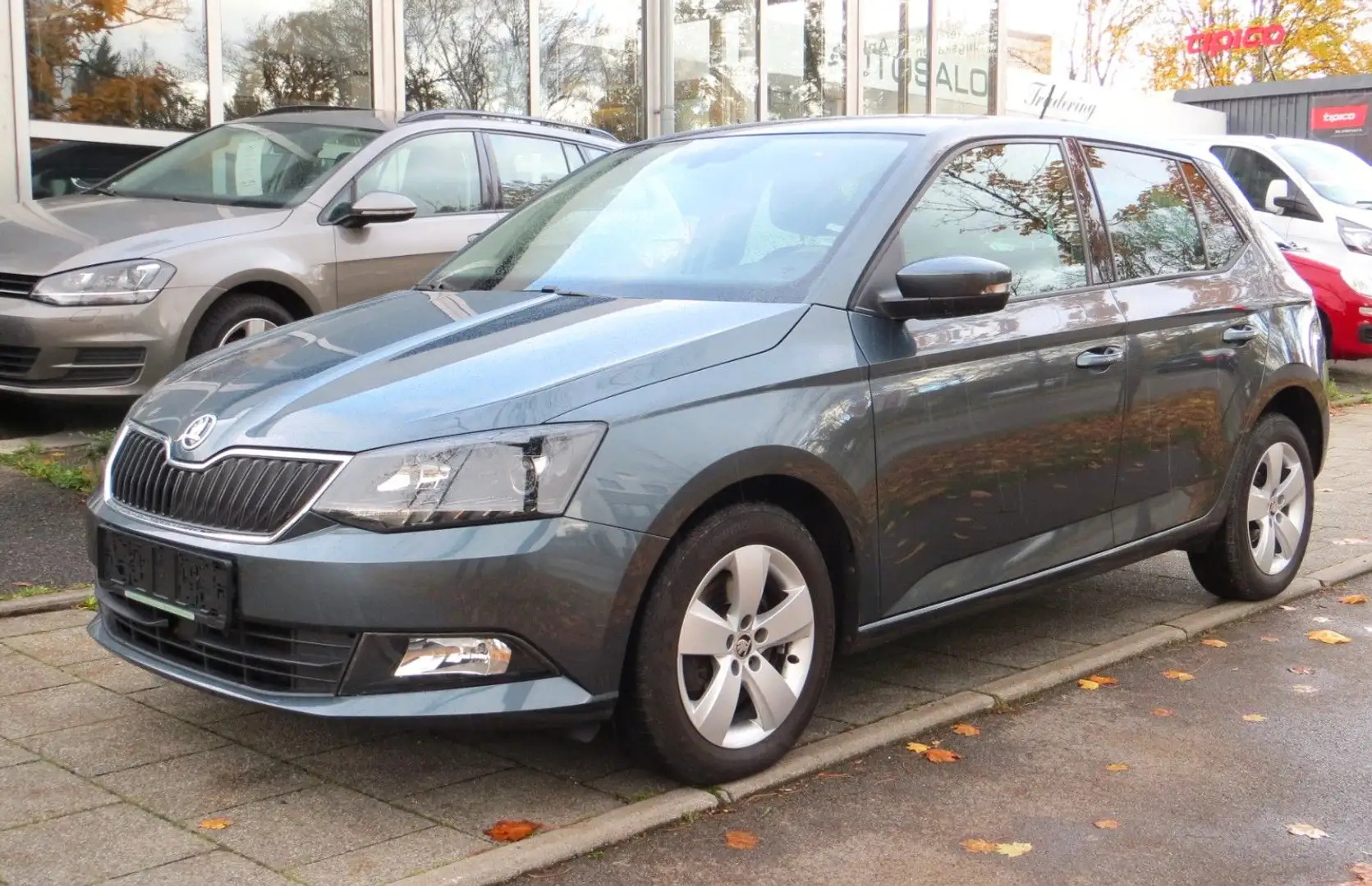 Skoda Fabia Style*SHZ*TMP*PDC*Front Assist* Gris - 1