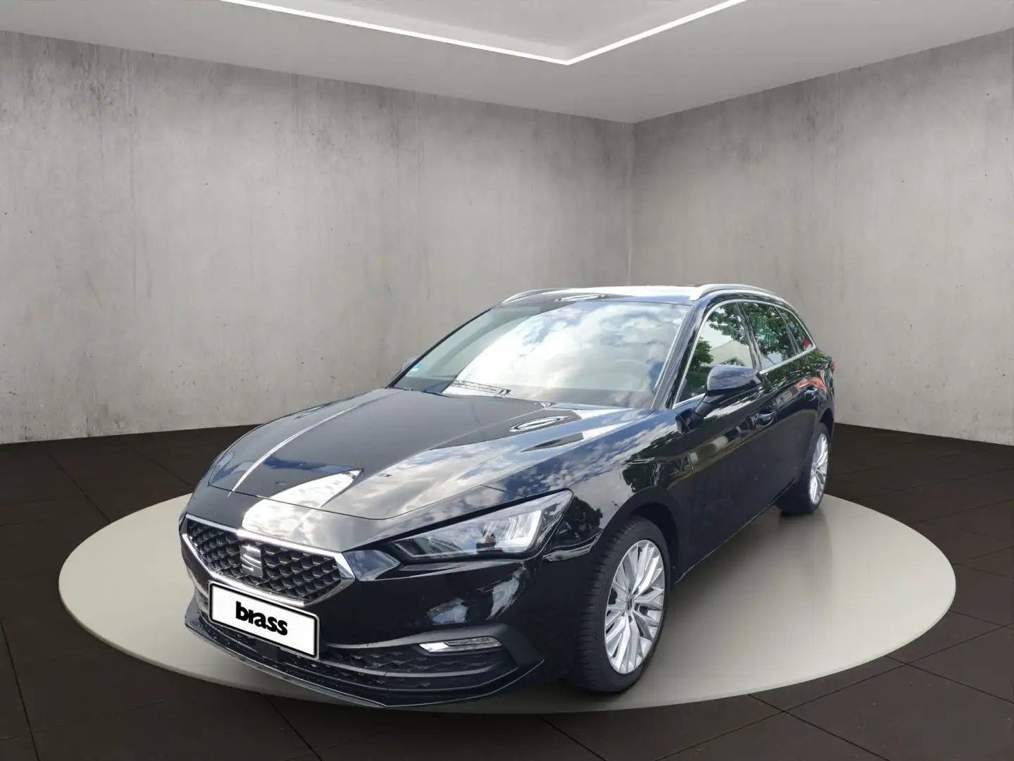 SEAT Leon Sportstourer 2.0 TDI Xcellence Navigation A Noir - 1
