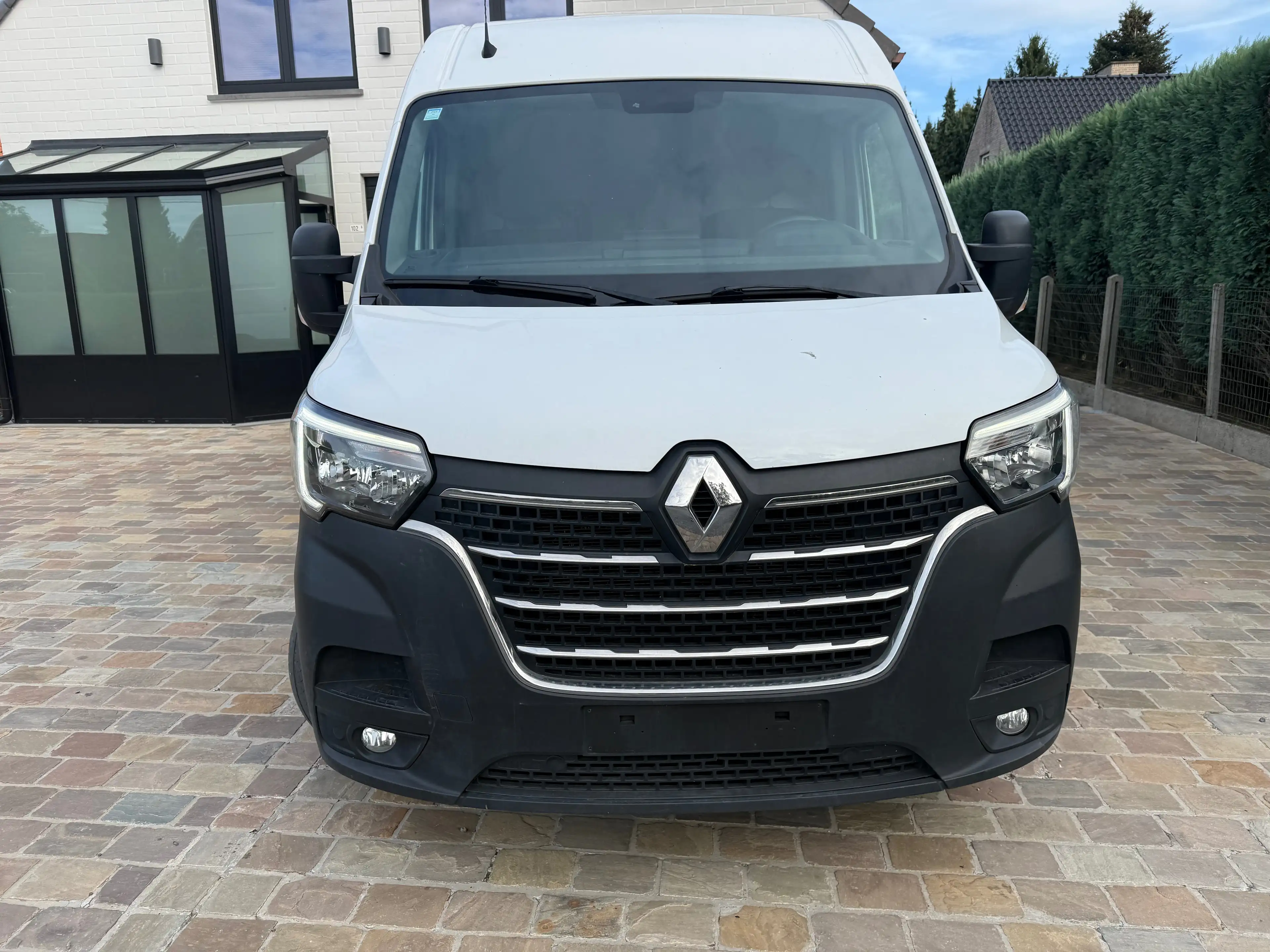 Renault Master 2.3 dCi 35 L2H3 En. Blue Confort (EU6d) — photo 6