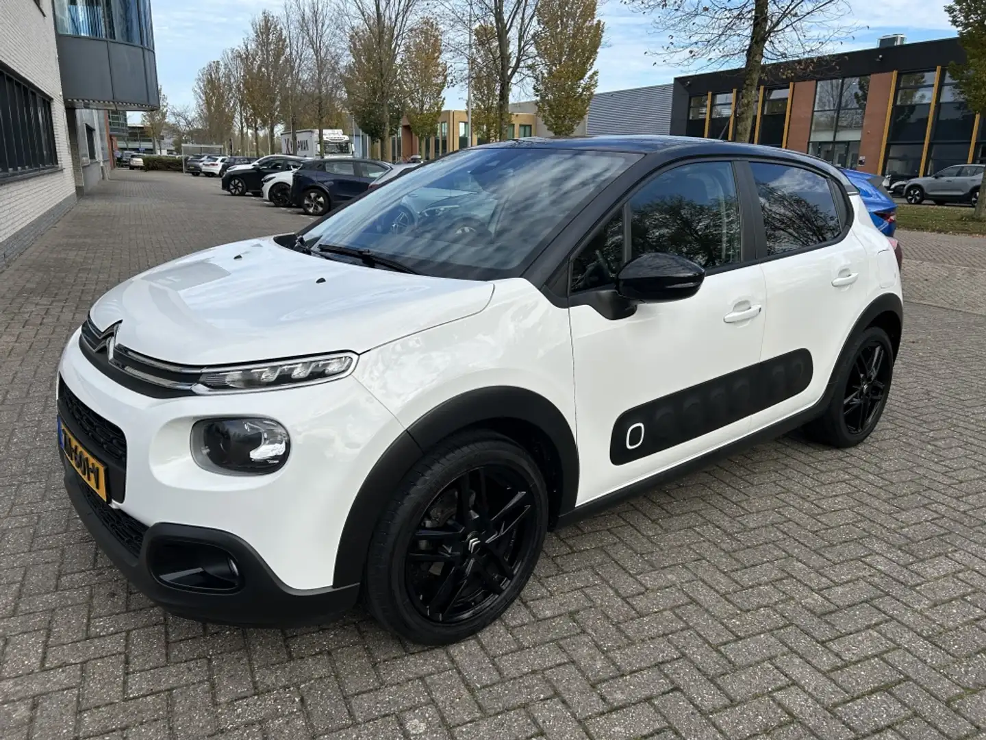 Citroen C3 1.2 PT S&S Feel Ed. NAVI CRUISE PDC CARPLAY NAP! Blanc - 1