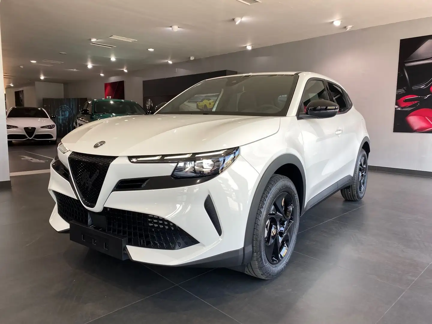 Alfa Romeo Junior 1.2 136 CV Hybrid eDCT6 NO DI VINCOLI FINANZIAMEN Bianco - 1