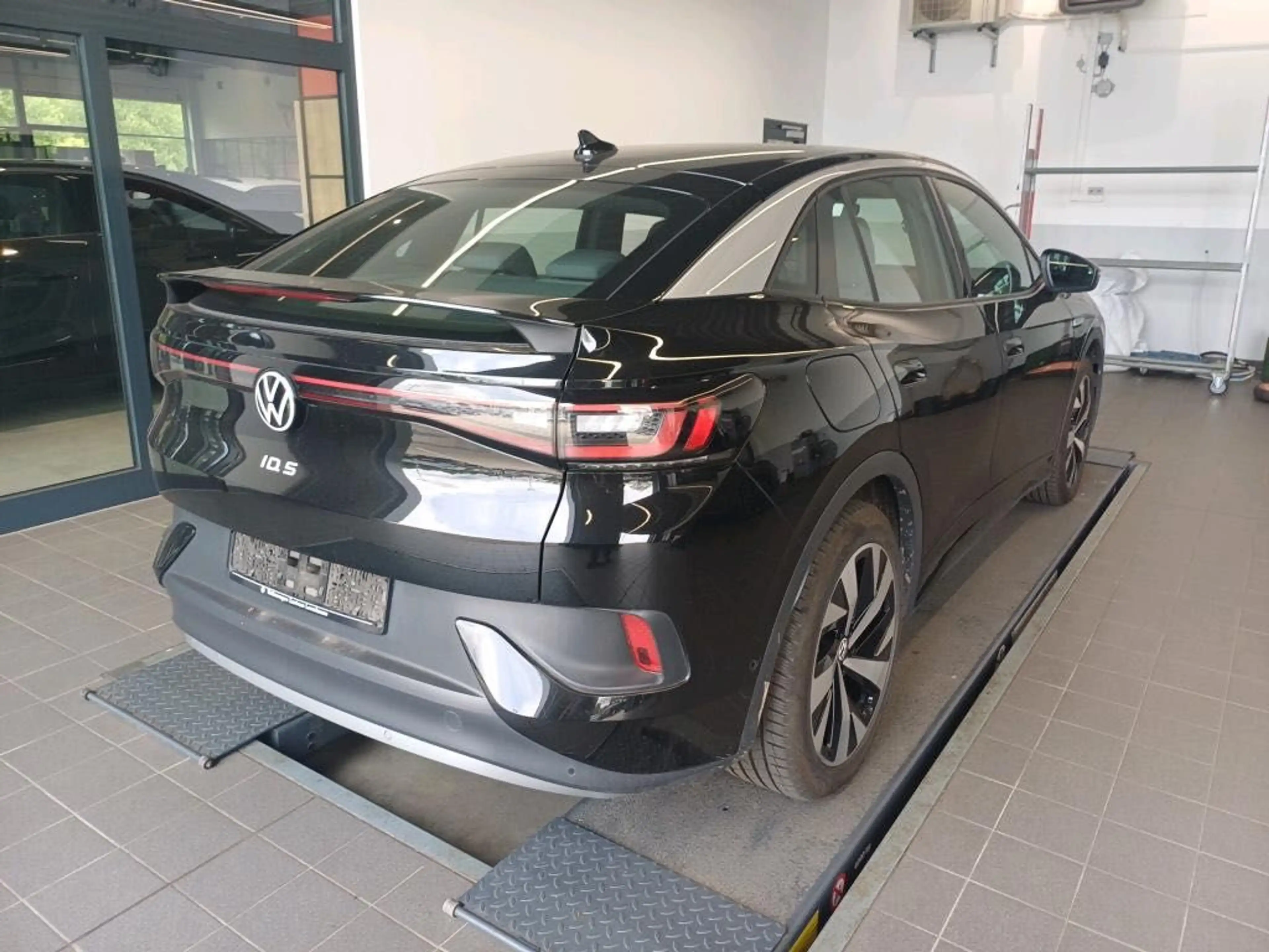Volkswagen ID.5 Pro Performance Wärmepumpe AHK  LED Navi — photo 4