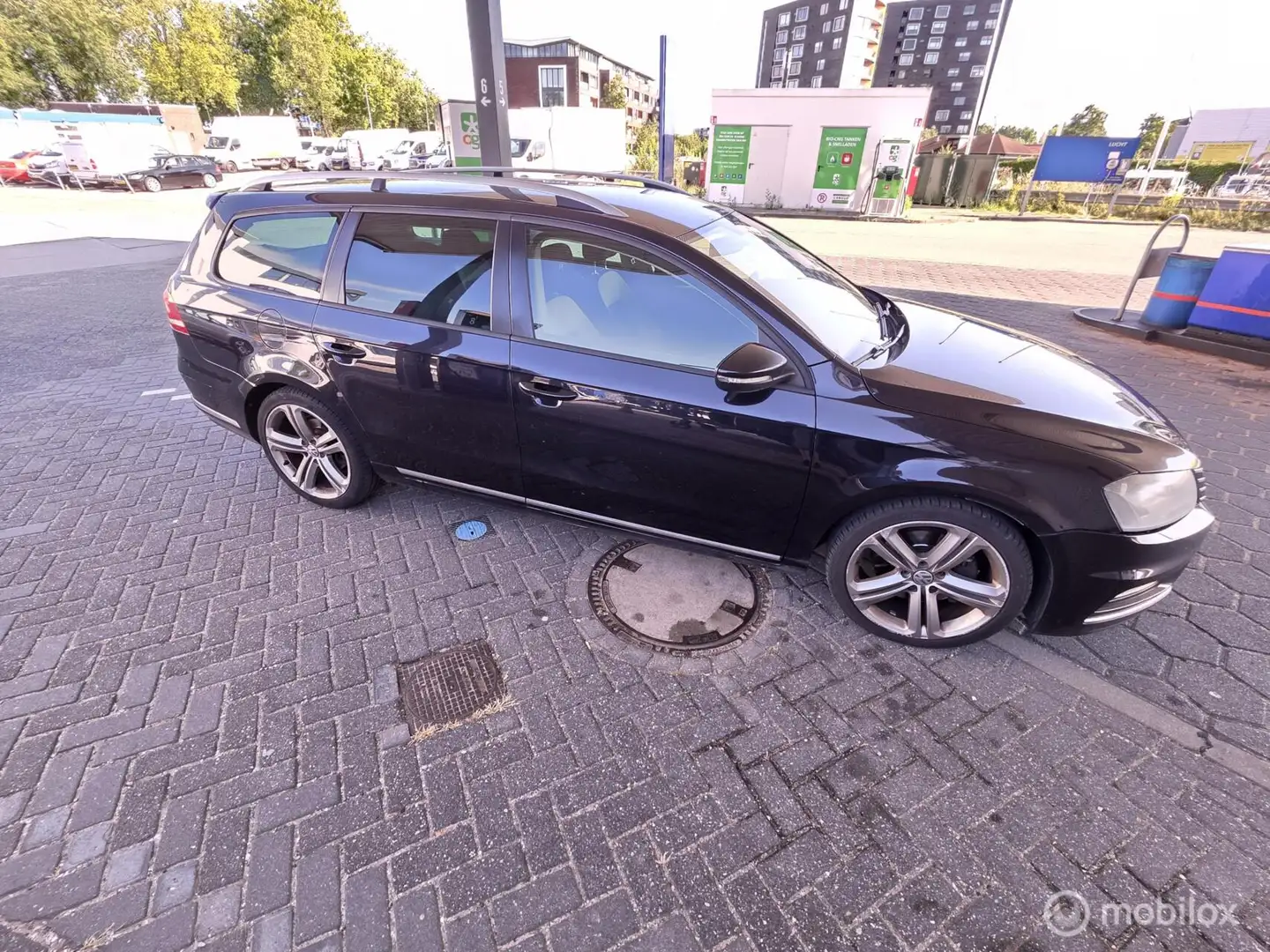 Volkswagen Passat Variant 2.0 TDI R-line BlueMotion AUTOMAAT Zwart - 1