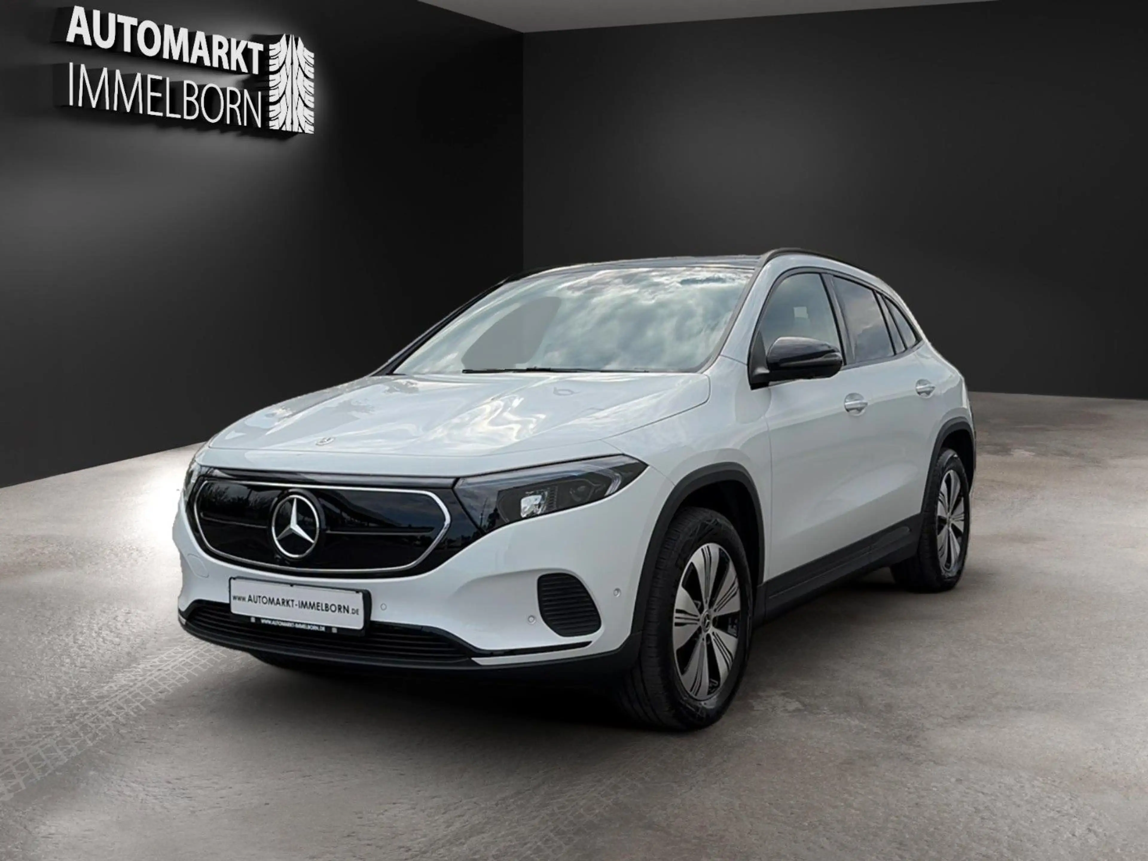 Mercedes-Benz EQA 350 4Matic SO96%*Pano*360*HUD*AHK*Night*18 — photo 3