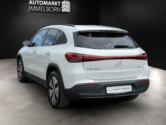 Mercedes-Benz Eqa view 5