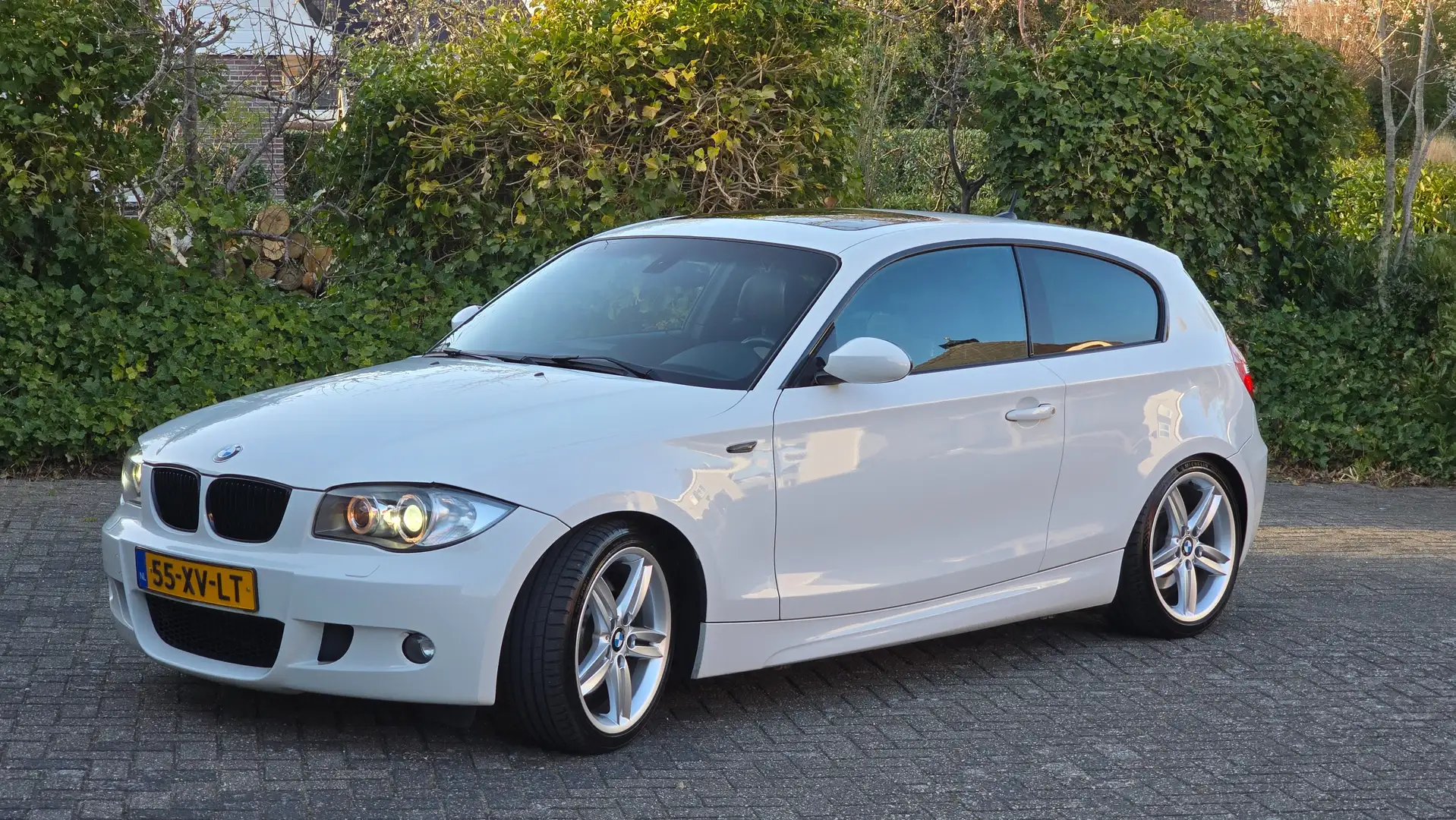 BMW 130 LCI | 3.0 M-sport | High Exe | Automaat | E81 Wit - 1
