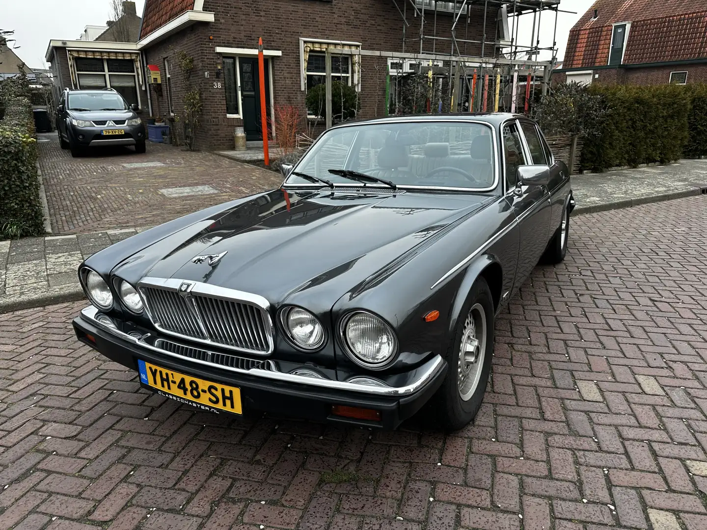 Jaguar Sovereign 5.3 V12 Sovereign Grau - 1