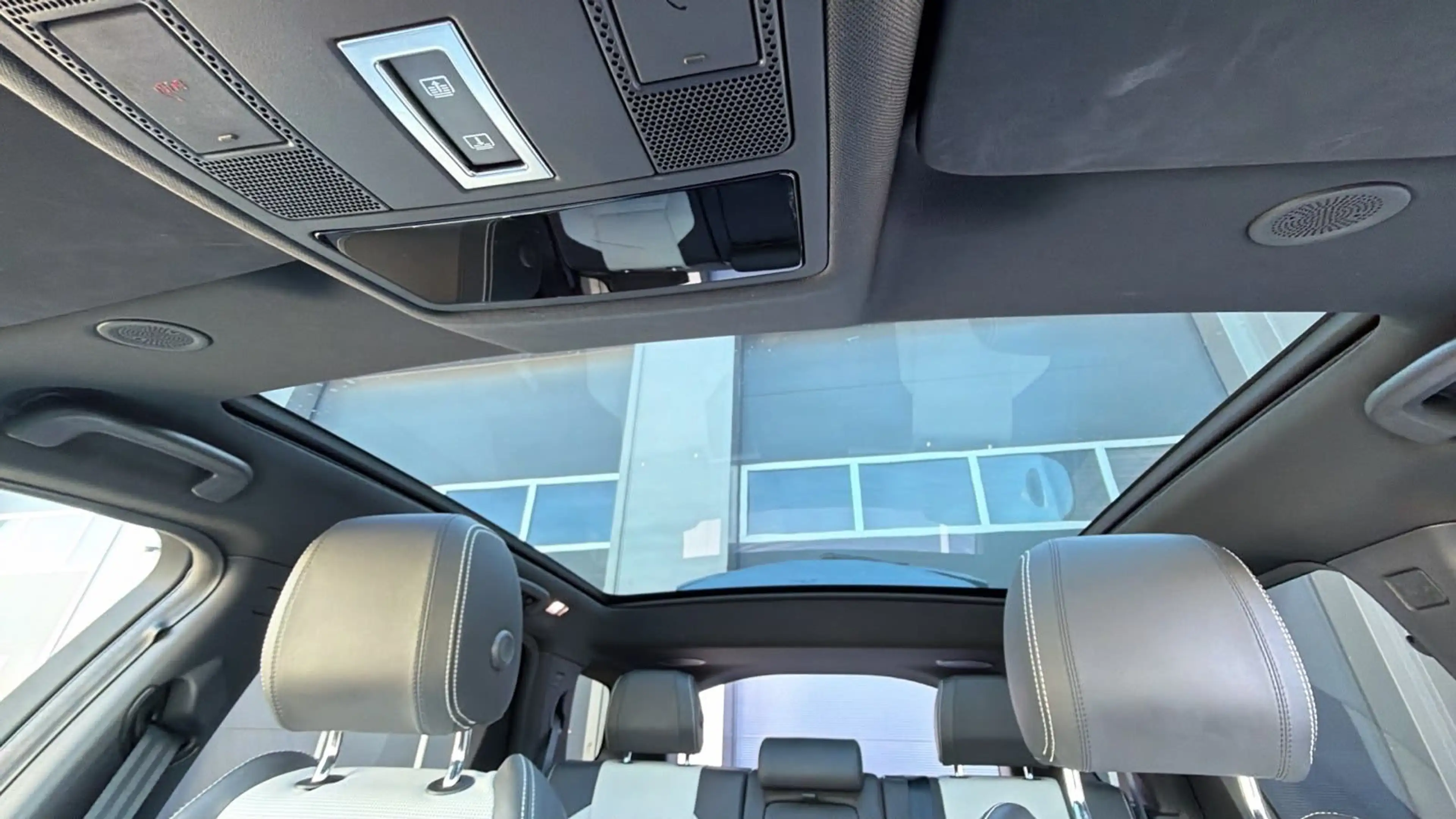 Land Rover Discovery Sport R-Dynamic HSE AWD — photo 15