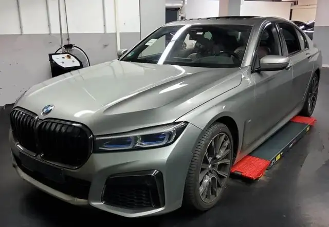 BMW 730 d xDrive M Sport*NAPPA,20``SHD,St.Hzg.360°HUD