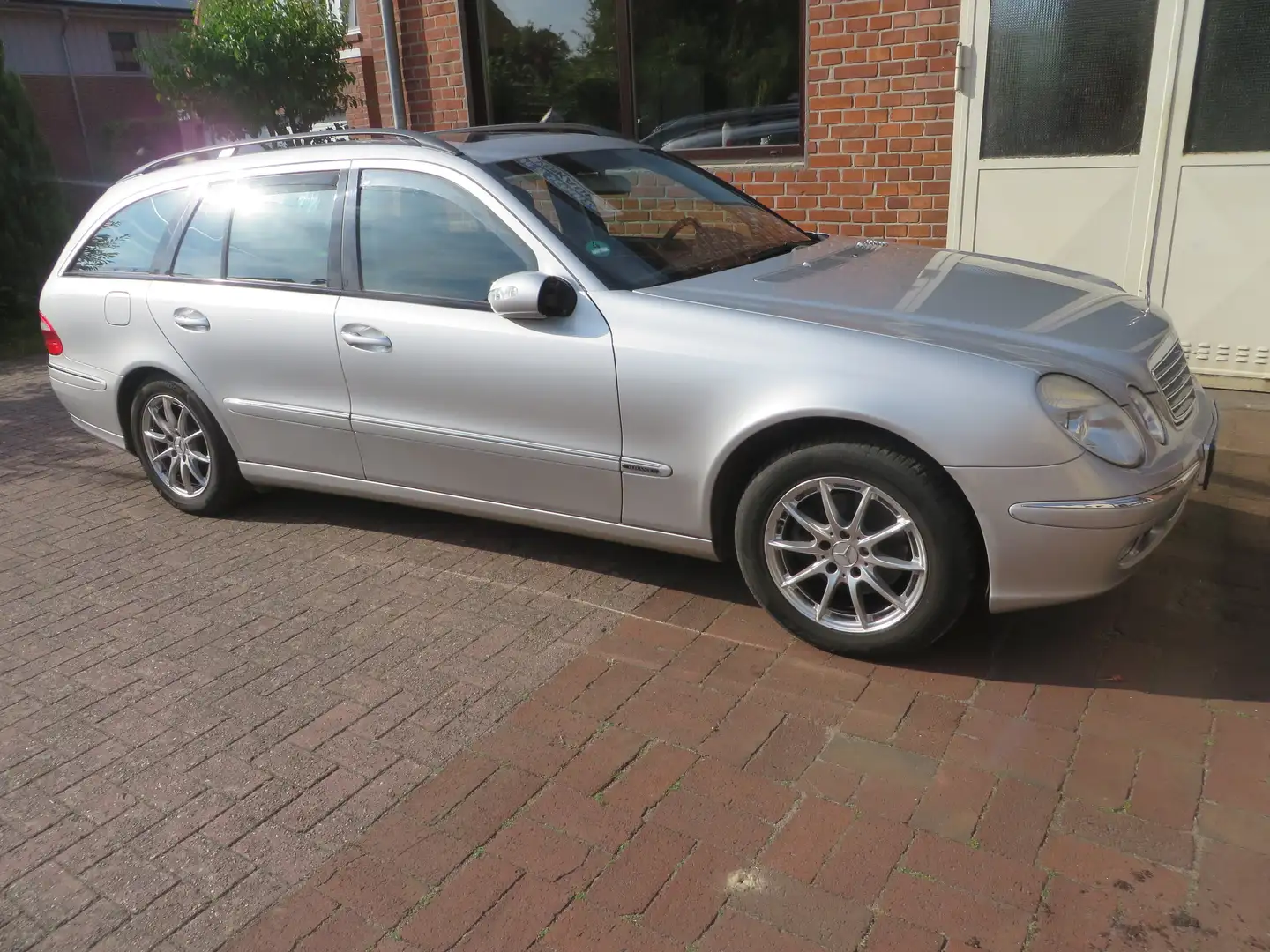 Mercedes-Benz E 240 E 240 T 4Matic Elegance - 2