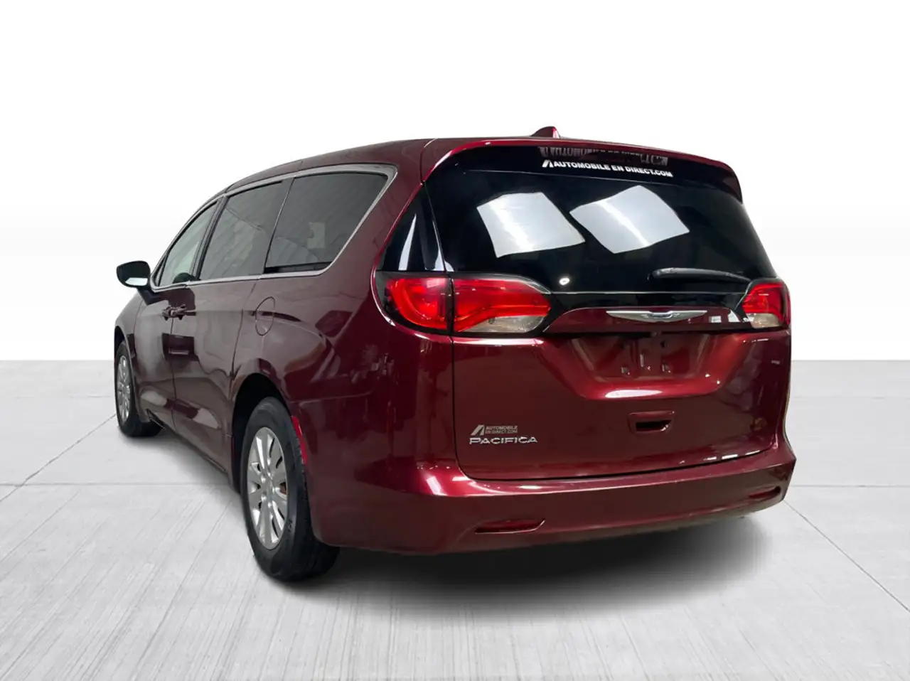 Chrysler Pacifica photo Chrysler Pacifica