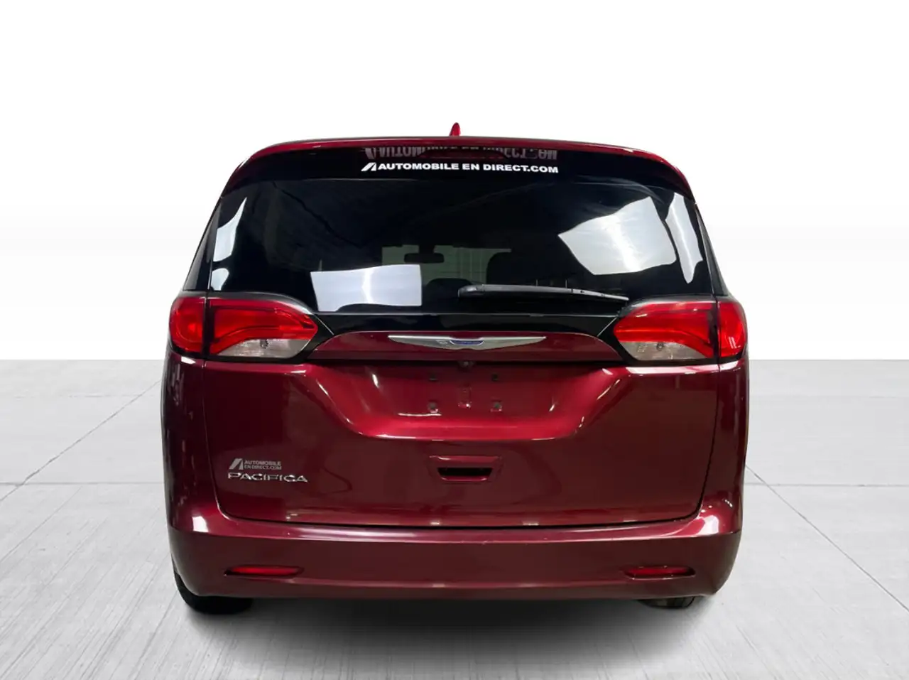 Chrysler Pacifica photo Chrysler Pacifica