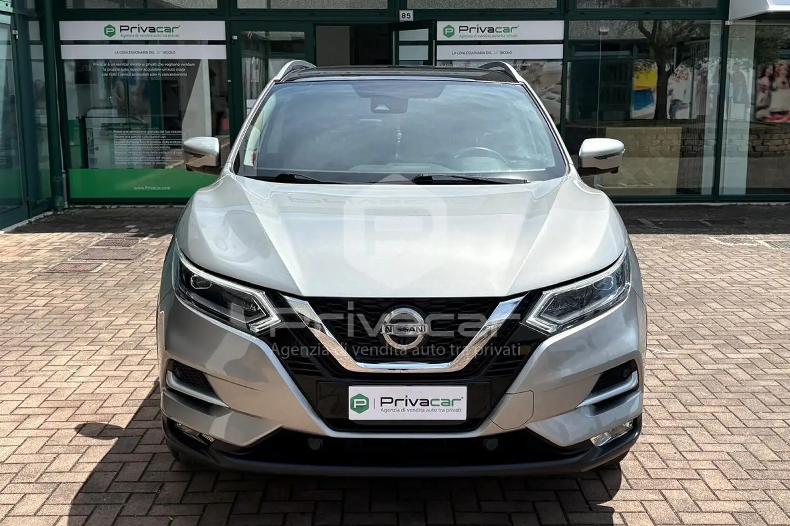 Nissan Qashqai Qashqai 1.3 DIG-T 140 CV Tekna+ Dynamic Standard Plateado - 2