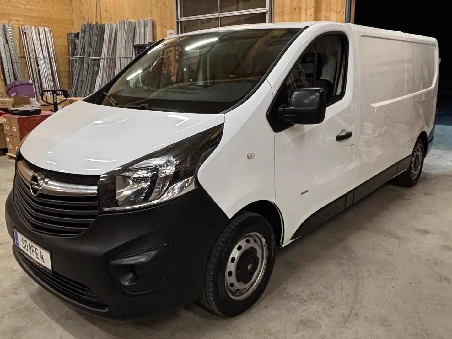 Opel Vivaro Weiß - 1