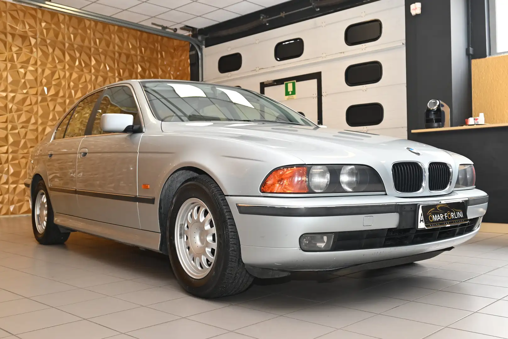 BMW 520 520i Europa c/2airbag Silber - 2