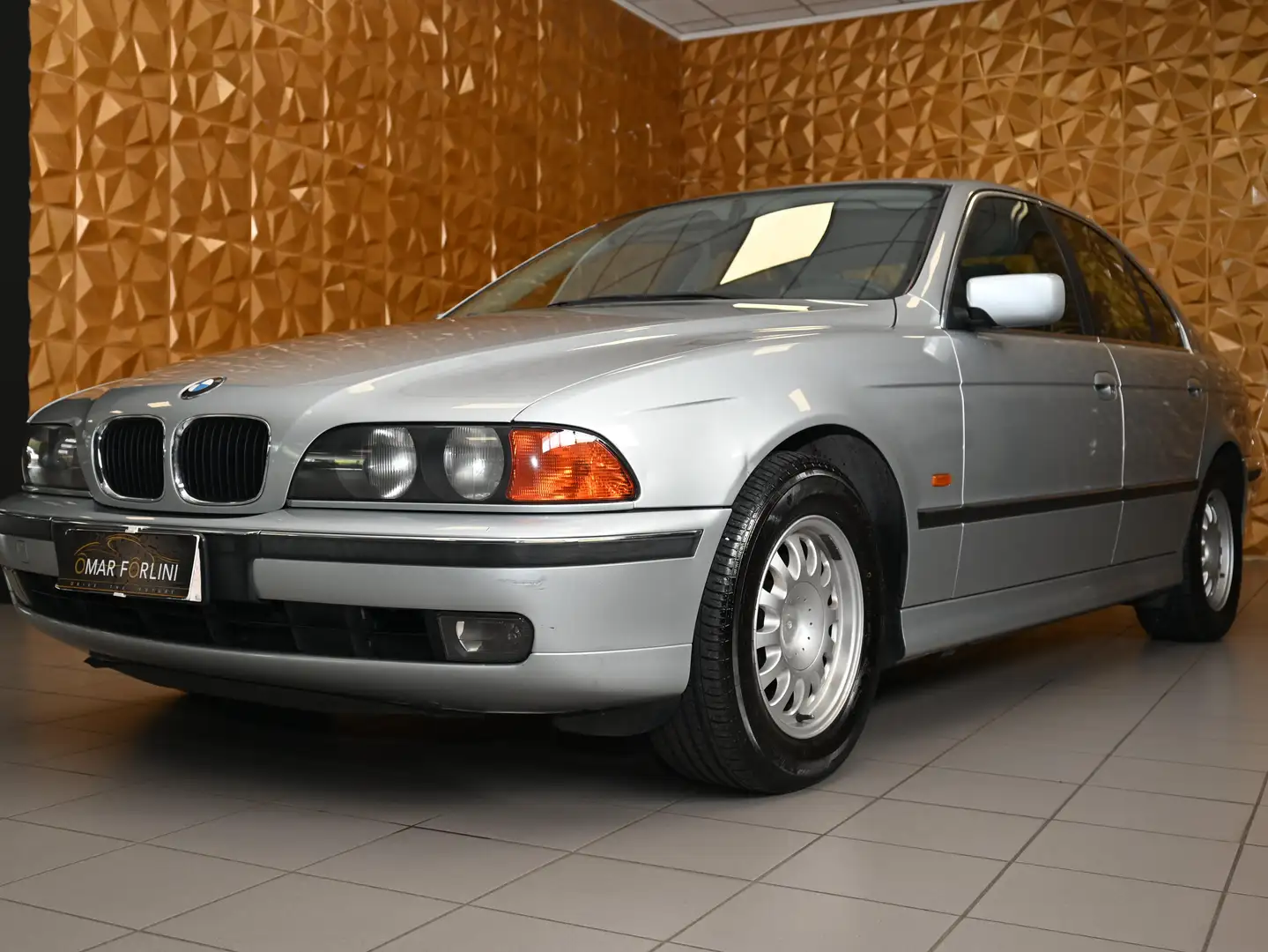 BMW 520 520i Europa c/2airbag Silber - 1