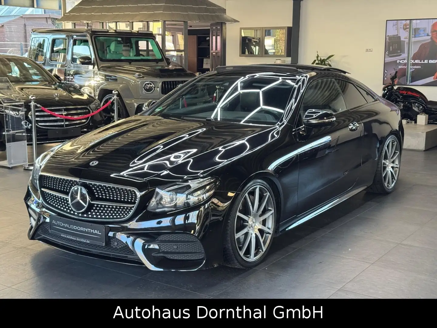 Mercedes-Benz E 400 COUPE/4MATIC/AMG-LINE/BURM/PANO/360°/HUD/ Schwarz - 1