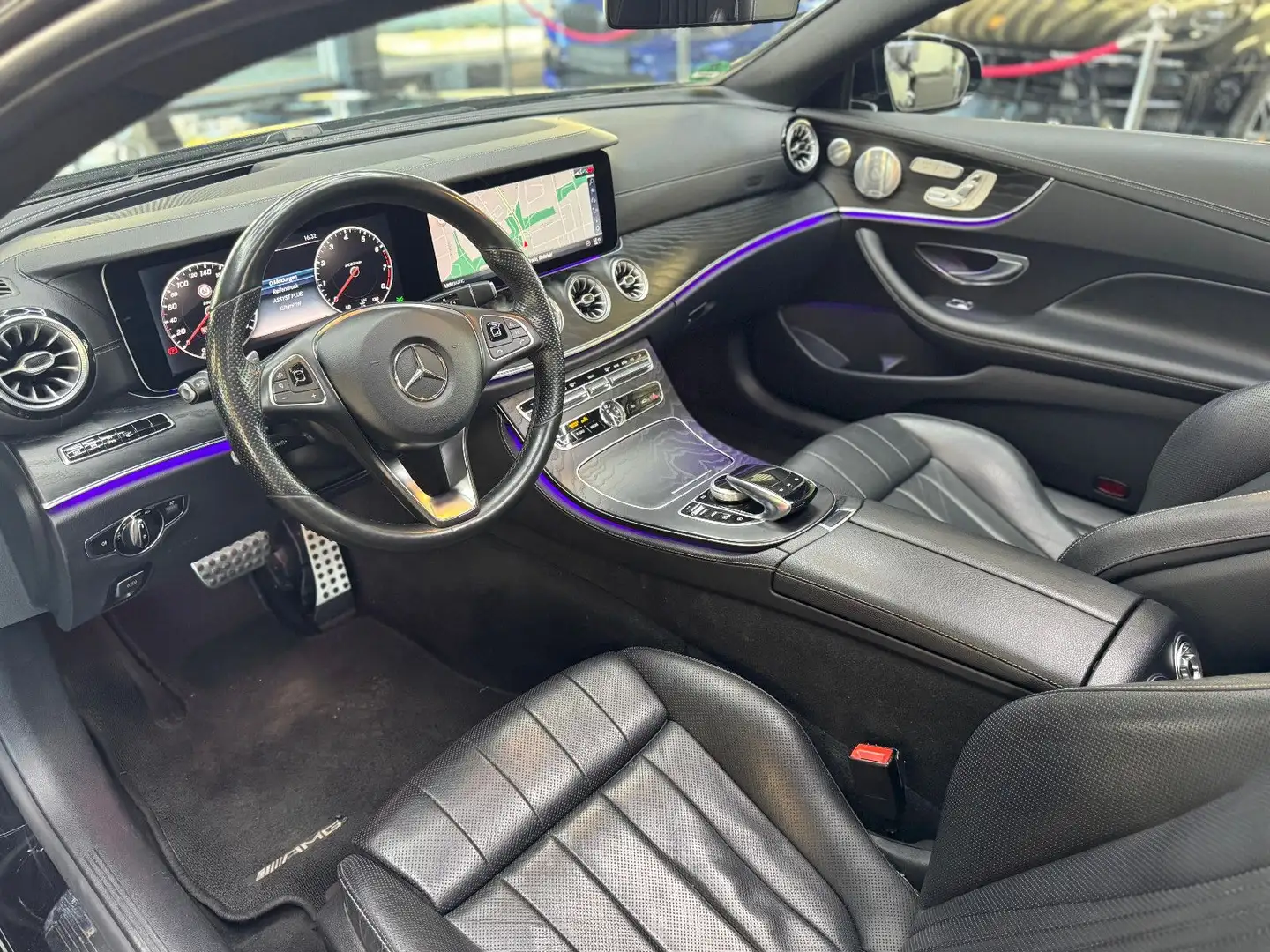 Mercedes-Benz E 400 COUPE/4MATIC/AMG-LINE/BURM/PANO/360°/HUD/ Schwarz - 2