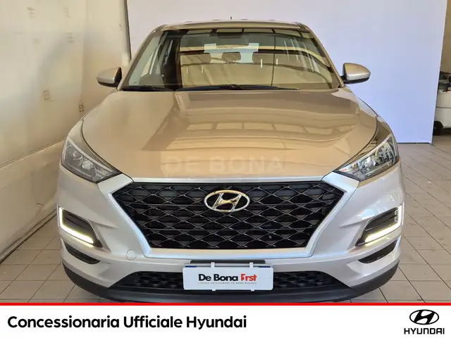 Hyundai Tucson view 2