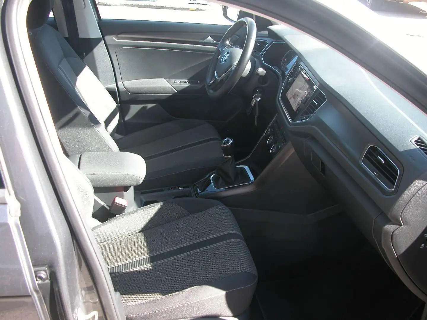 Volkswagen T-Roc 1.6 TDI SCR Business BlueMot.Tech. Gris - 2