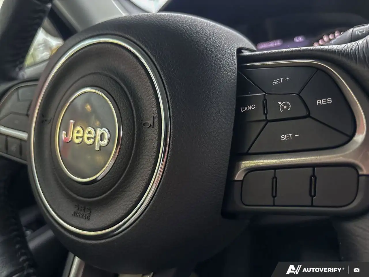 Jeep Renegade снимка Jeep Renegade
