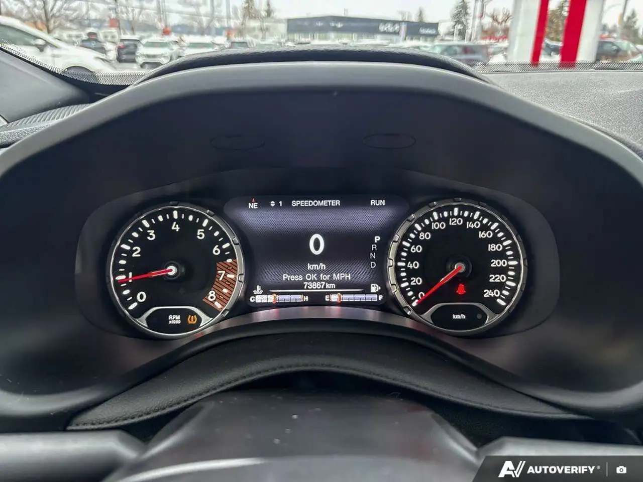 Jeep Renegade снимка Jeep Renegade