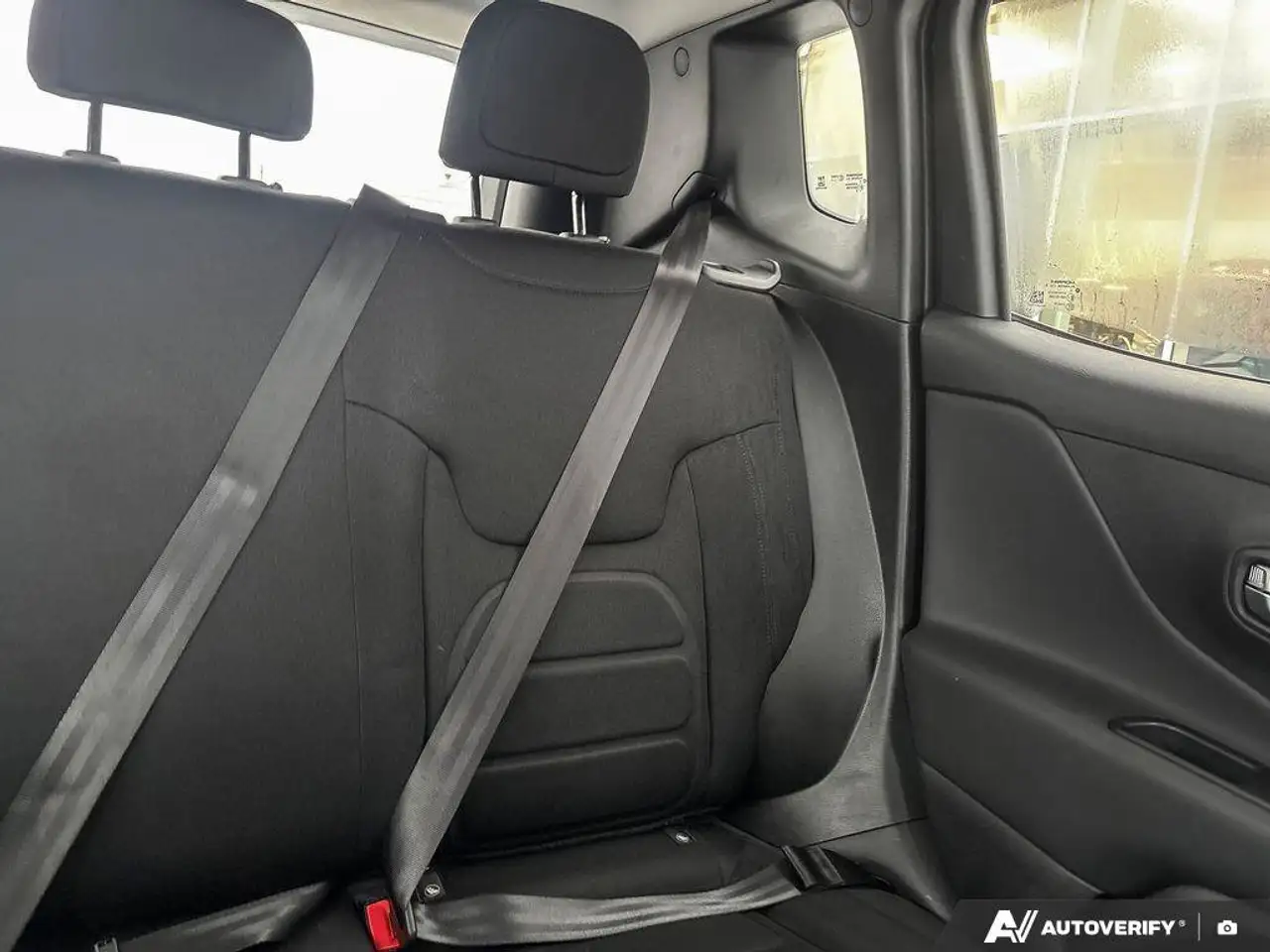Jeep Renegade снимка Jeep Renegade