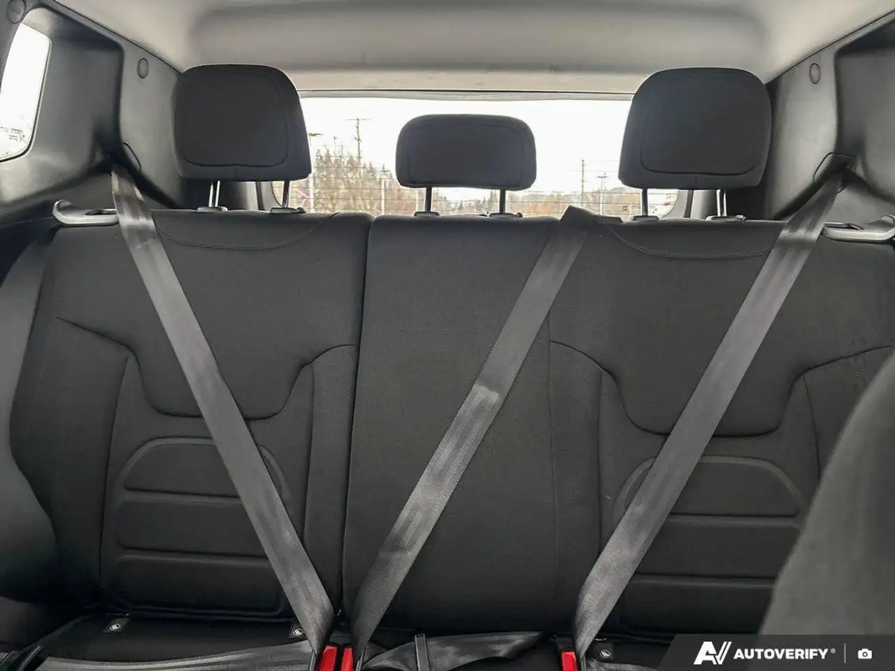 Jeep Renegade снимка Jeep Renegade