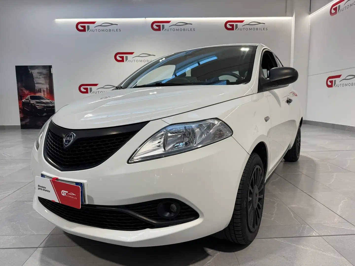 Lancia Ypsilon Ypsilon 1.2 Elefantino Blu s 69 CV Bianco - 1